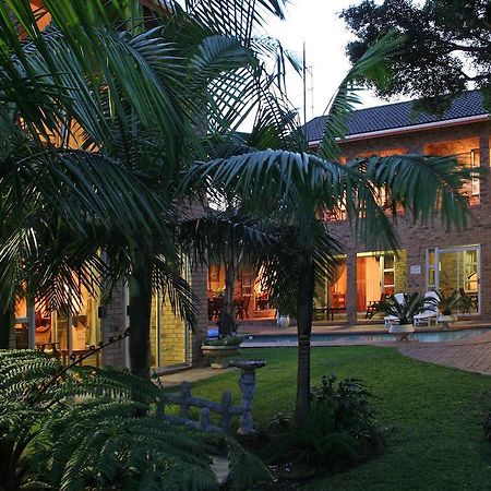 Duneside Guest House Richards Bay Bagian luar foto