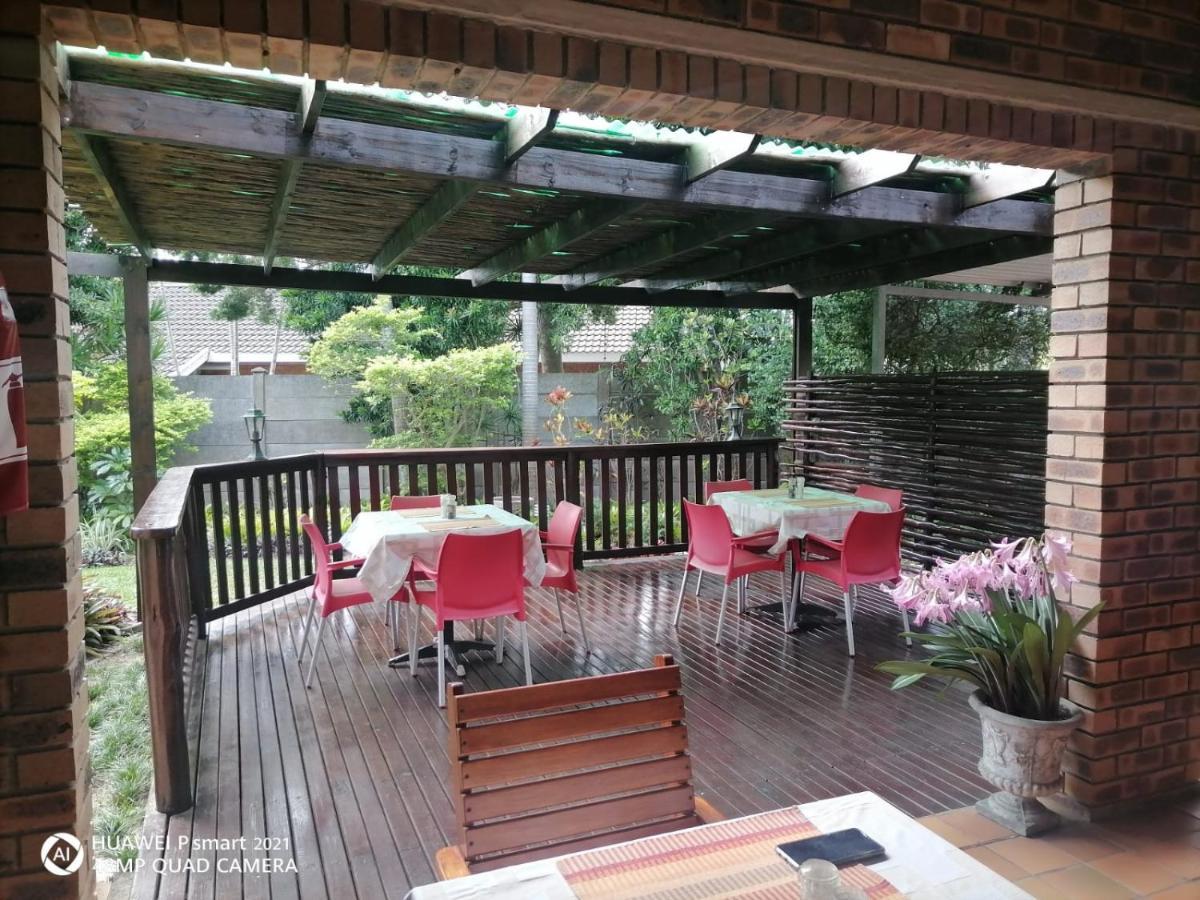 Duneside Guest House Richards Bay Bagian luar foto