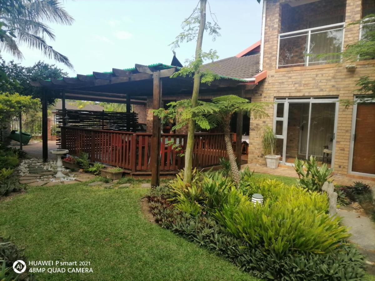 Duneside Guest House Richards Bay Bagian luar foto