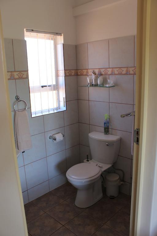 Duneside Guest House Richards Bay Ruang foto